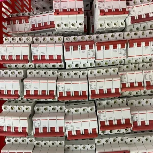 拆机二手德力西DZ47s空气开关断路器家用dz47电闸1P2P3P4P处理